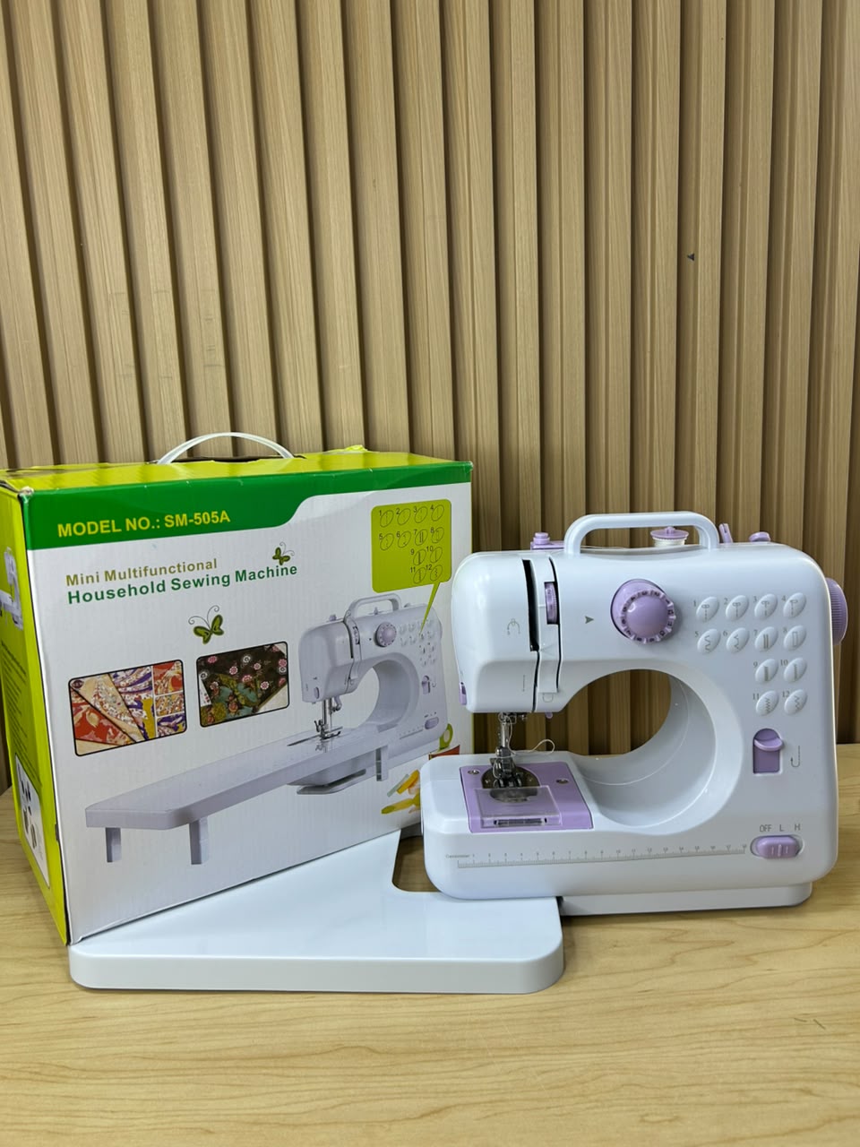 Máquina de coser Pro con base