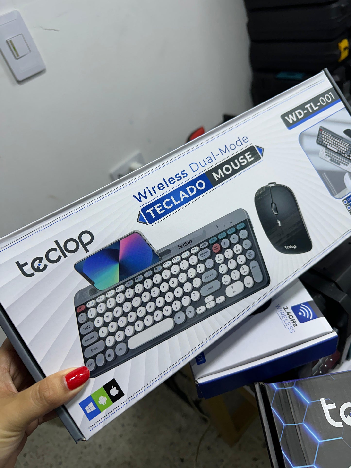 Combo teclado y mouse inalámbrico recargable