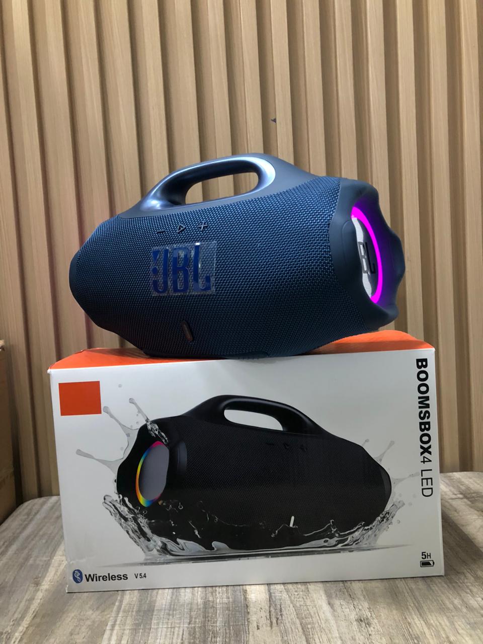 🔊✨ BOOMBOX 4 LED ✨